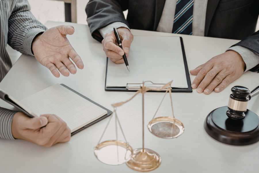 Trabajo jurídico en oficina